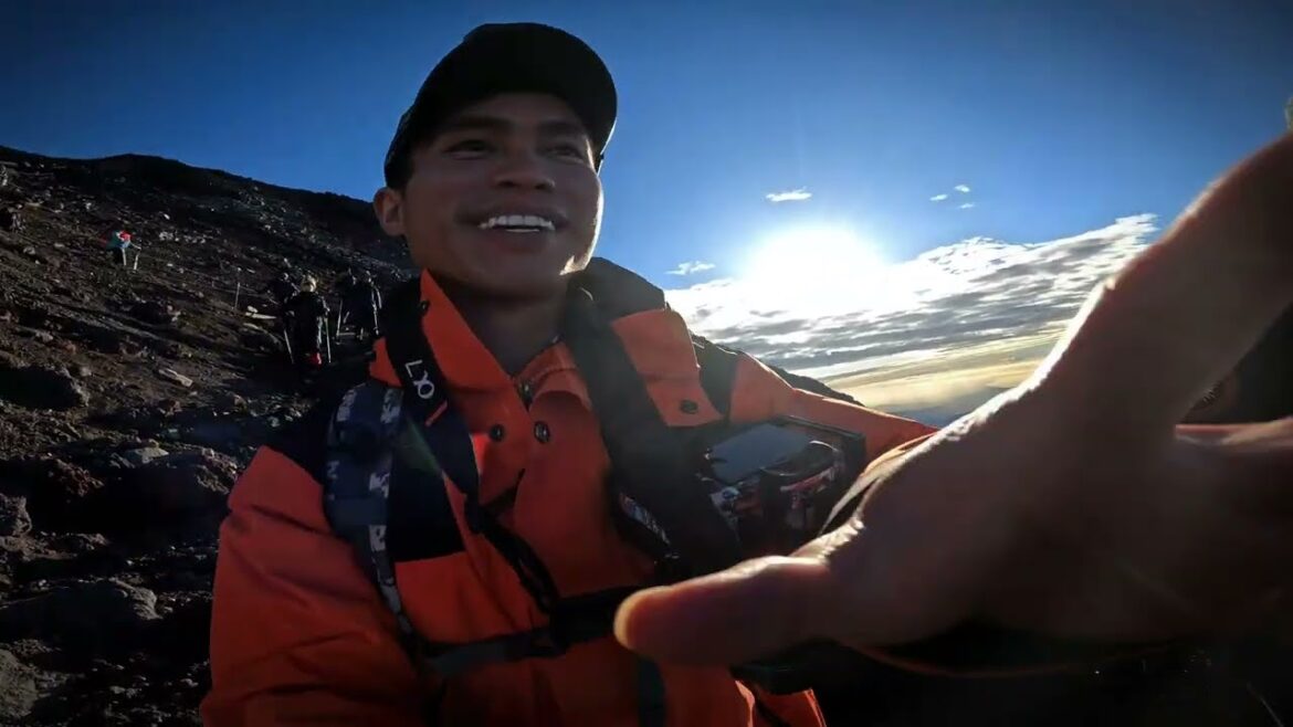 Journey to climb Mount Fuji Japan