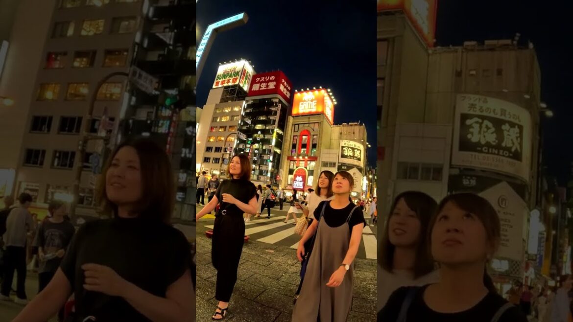 Late Night Walk in Shinjuku, Tokyo  - Japan Walking Tour