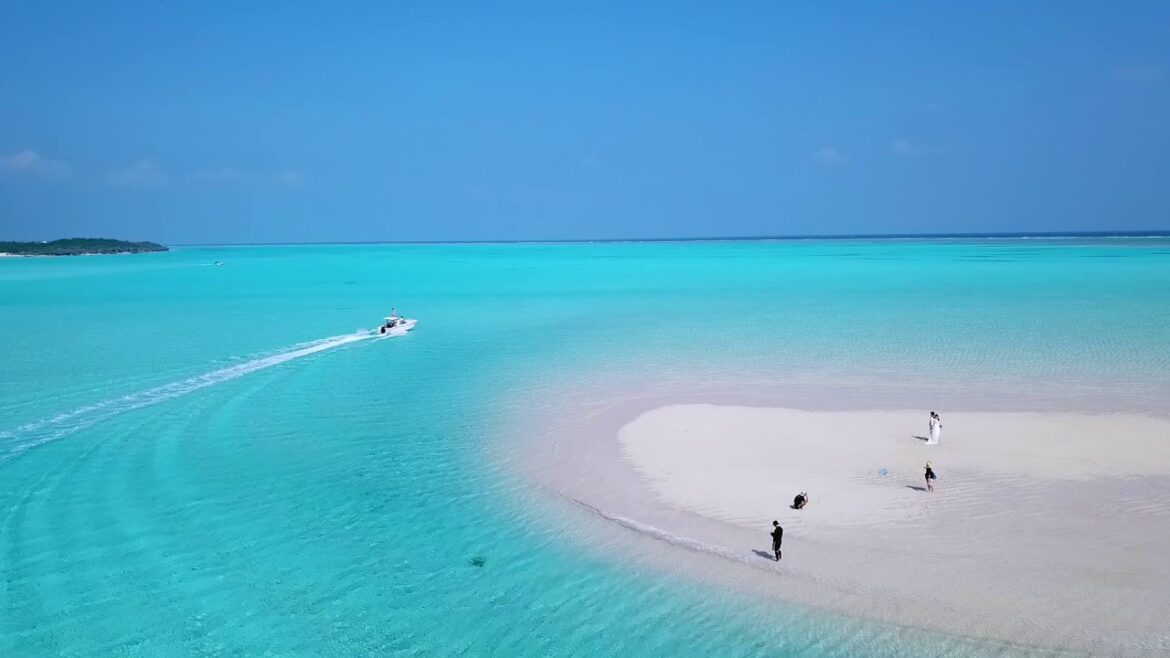 YORON Island 百合ヶ浜 with Drone YORON Island 百合ヶ浜 with Drone