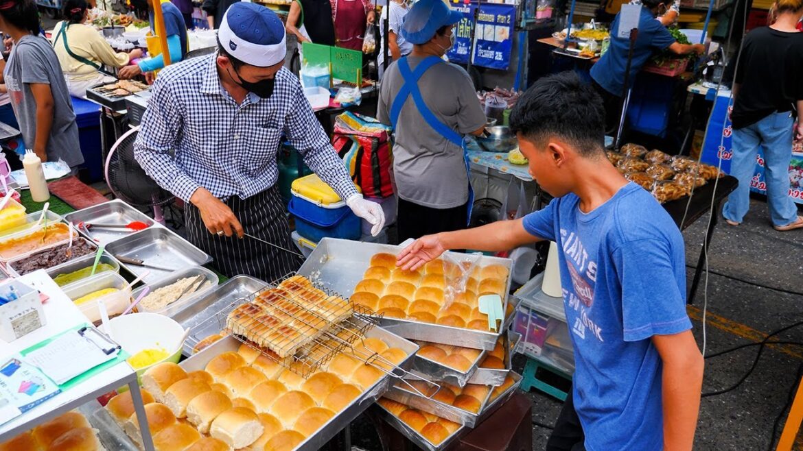Hardworking Father and Son ! $0.5 charcoal toasted bread | thai street food
