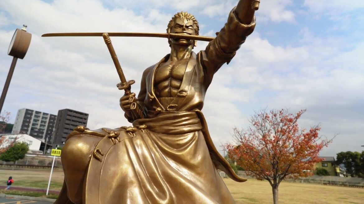 Zoro Statue - One Piece Statue in Kumamoto (Warning: Very windy audio)