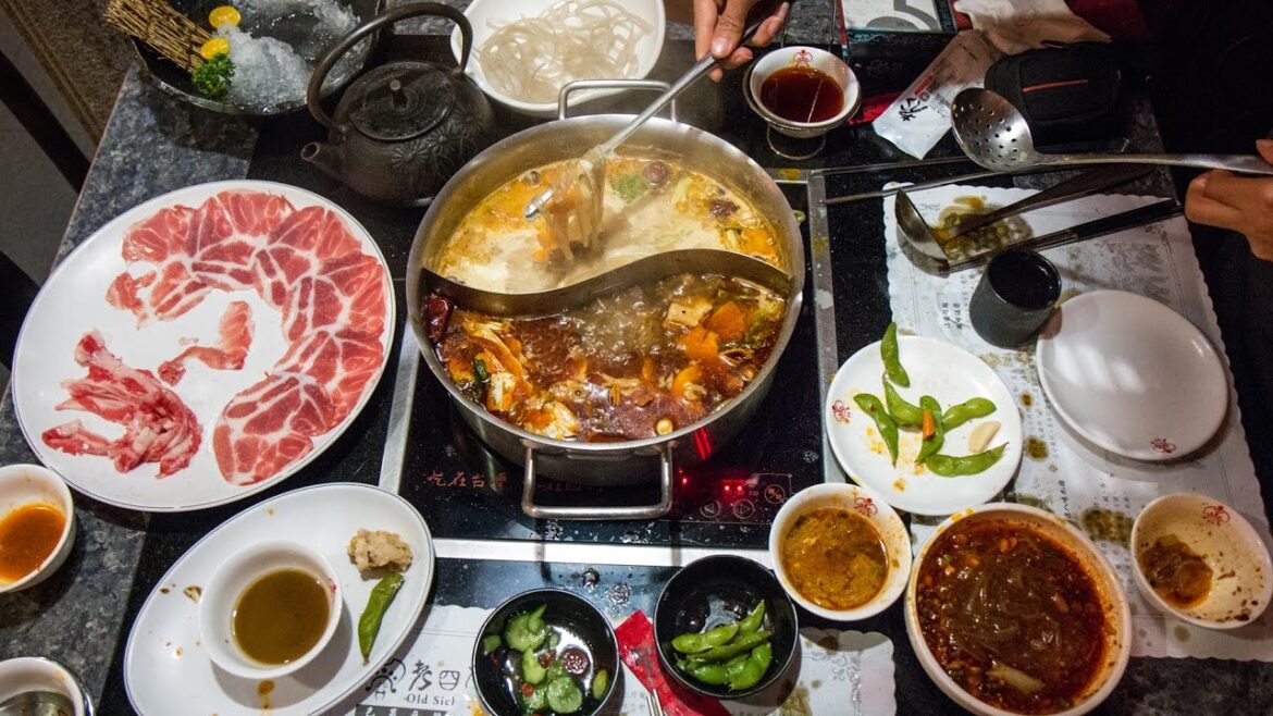 MOUTH-NUMBING Sichuan Hot Pot in Taipei, Taiwan (Day 9)