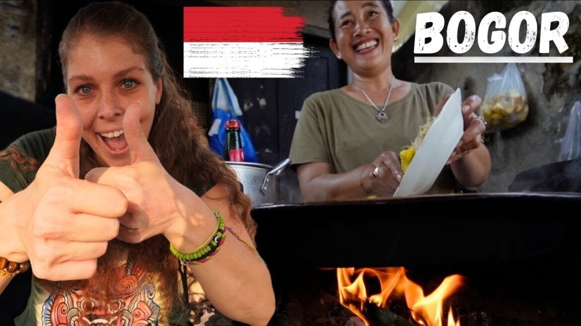 Bogor Street Food Tour with Locals 🇮🇩 Indonesian Food is AMAZING!!!