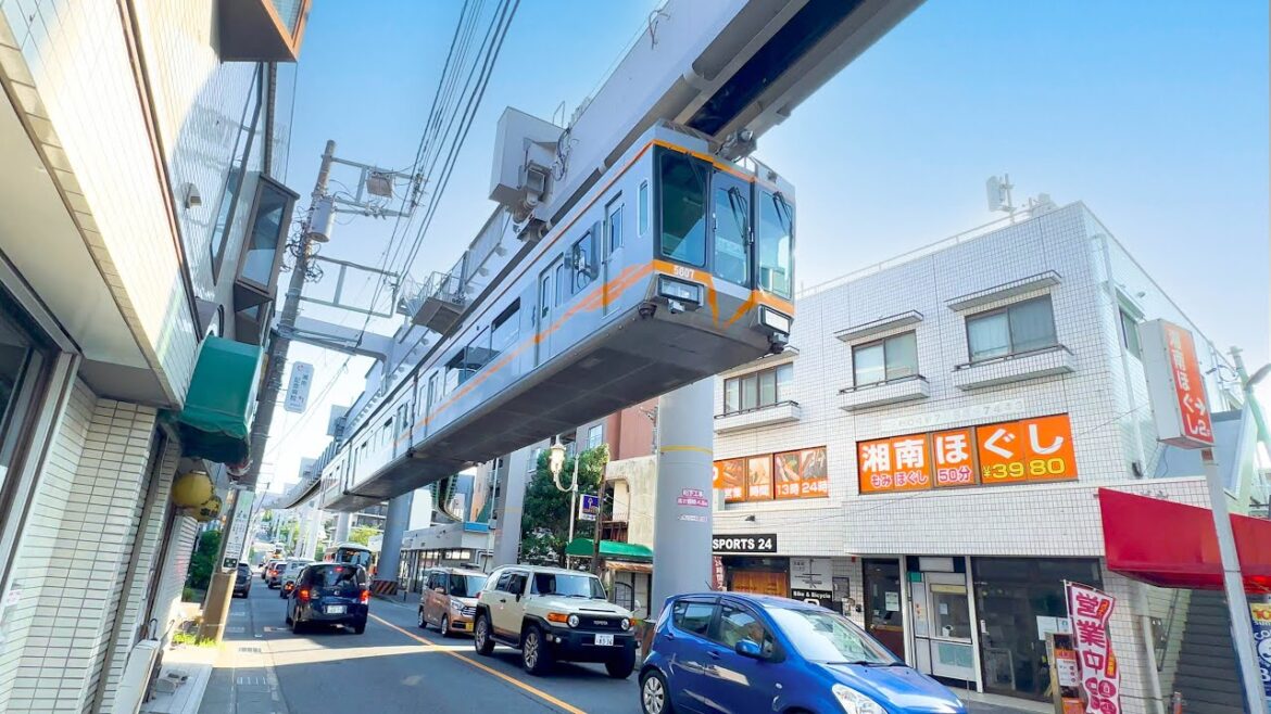 Like a roller coaster ride through the city! Riding Japan’s sky train ๐ Like a roller coaster ride through the city! Riding Japan's sky train ๐