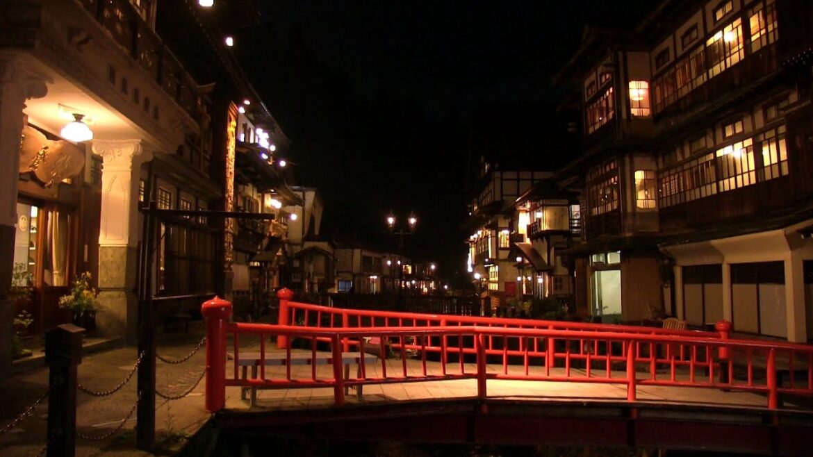 銀山温泉夜景 Ginzan Onsen hot spring night the world of Spirited Away | Visit Yamagata Japan 千と千尋の神隠し 銀山温泉夜景 Ginzan Onsen hot spring night the world of Spirited Away | Visit Yamagata Japan 千と千尋の神隠し