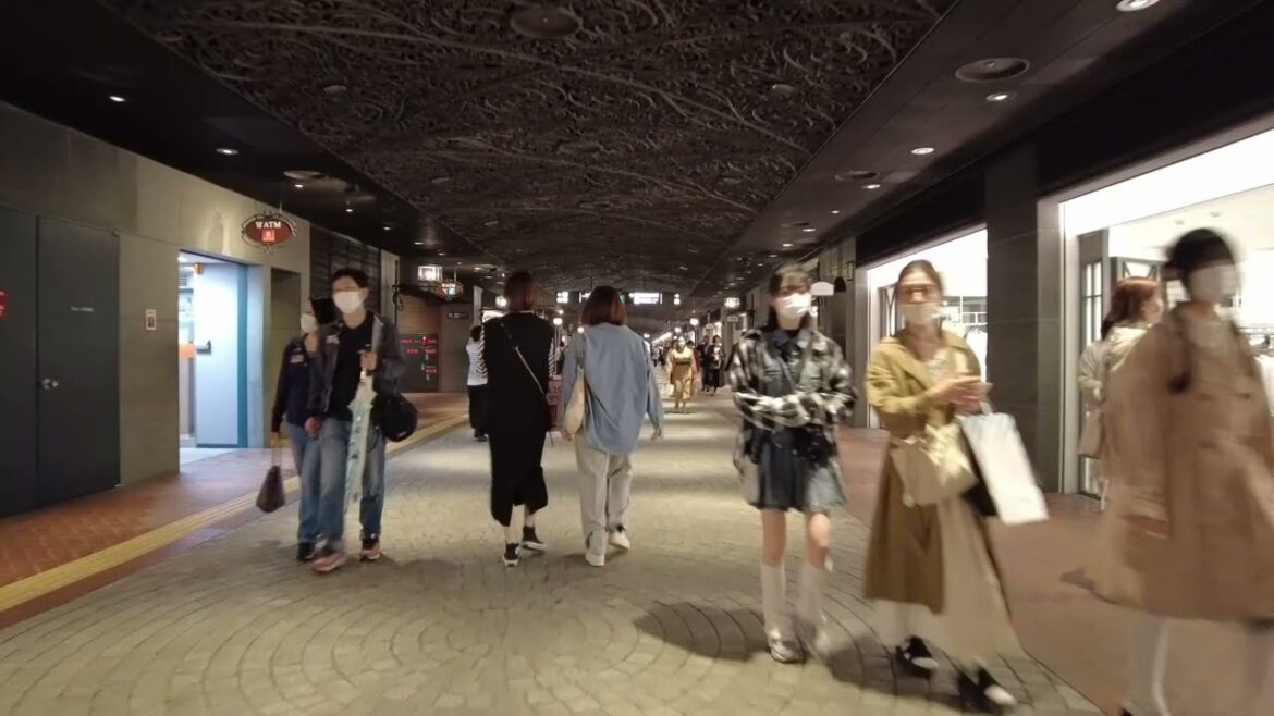 福岡機場、博多車站和天神地下購物中心 Fukuora Airport, Hakata Station, and Tenjin Underground walkaround (Covid Times) 福岡機場、博多車站和天神地下購物中心 Fukuora Airport, Hakata Station, and Tenjin Underground walkaround (Covid Times)