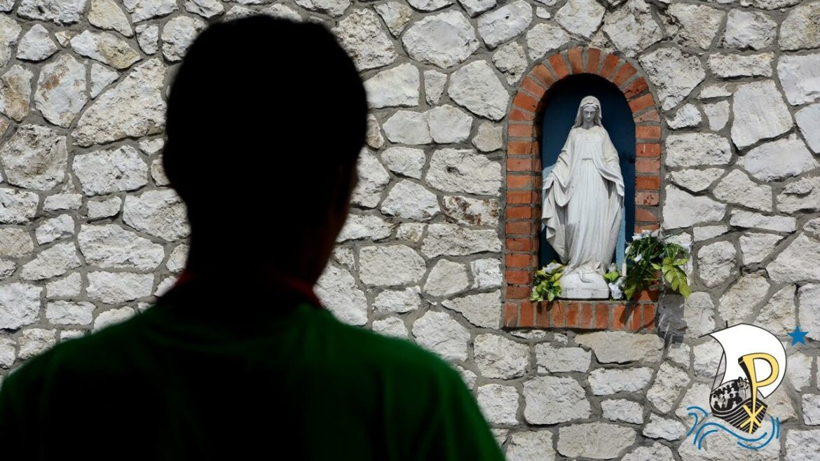 A Journey of Total Consecration to Mary A Journey of Total Consecration to Mary