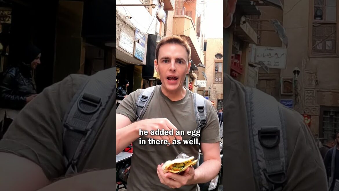 $1 Falafel Burger on the Streets of Cairo 🇪🇬