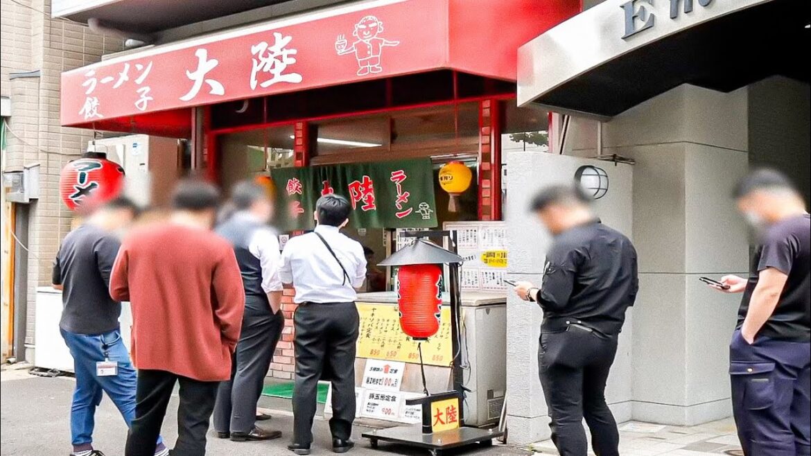 席数20が開店直後から即満席になる行列中華食堂。腹ぺこサラリーマンでごった返す名物ソース焼きそばラッシュがヤバすぎた 。| まとめ5選 |Amazing Wok Skills in Japan 席数20が開店直後から即満席になる行列中華食堂。腹ぺこサラリーマンでごった返す名物ソース焼きそばラッシュがヤバすぎた 。| まとめ5選 |Amazing Wok Skills in Japan