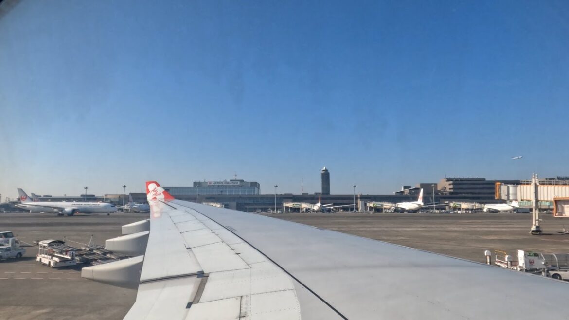 [4K] Landing in Narita International Airport(NRT),Chiba, Japan, Airbus A330, Airasia X Flight XJ600