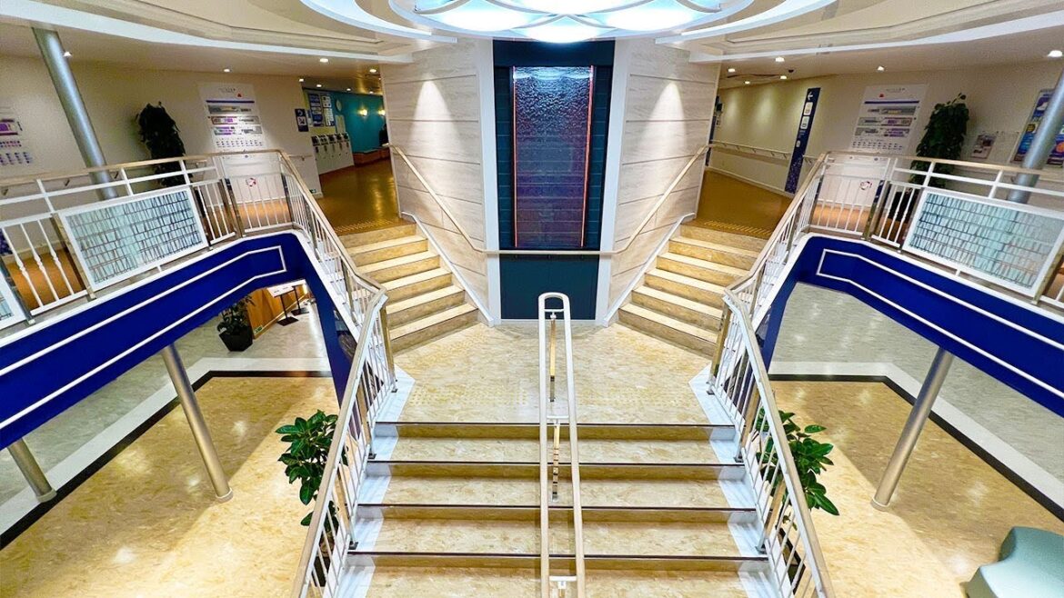Cheapest Capsule Seat on Japan's Overnight Ferry "Fukuoka"😴13 hours trip from Fukuoka to Osaka🛳️