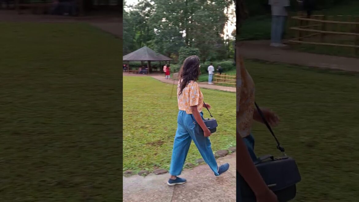 In the middle of the City #trending #travel #travelling #youtuber #shortsvideo #travelvlog