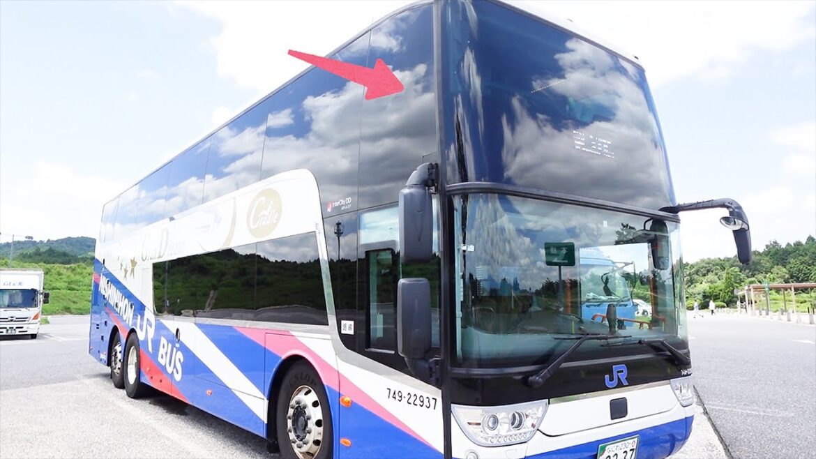 Japan's Double-Decker Highway Bus🥰Great View🚌Osaka to Tokyo | Japan Bus Vlog