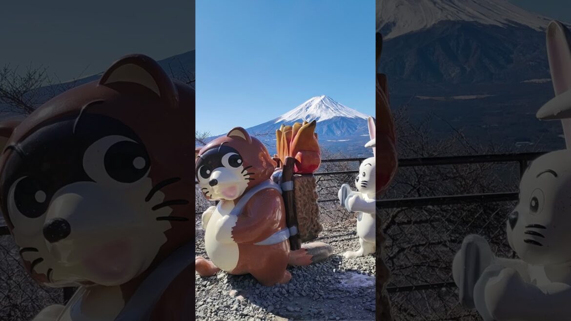 Amazing Images of Japan - Mount Fuji #japan  @travelwithmicky9359  #travelphotography #mountfuji old