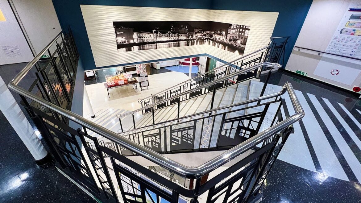 Japan's Overnight Ferry "Kitakyushu2" Cheapest Capsule Seat😴 13 hours trip from Fukuoka to Osaka🛳