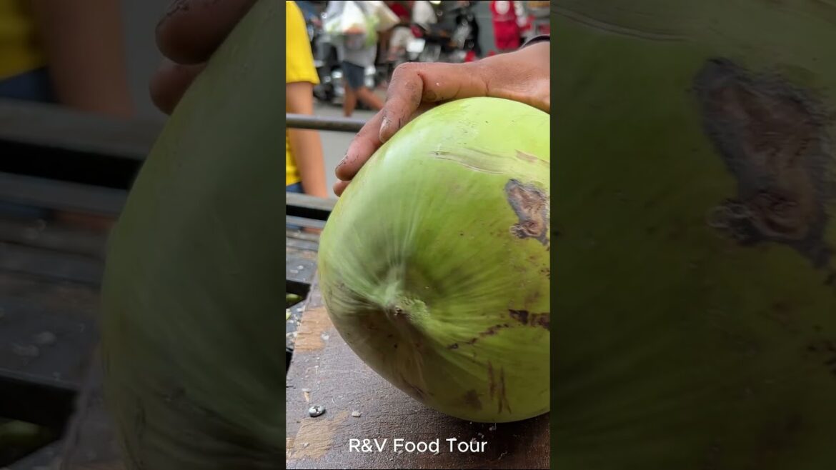 Big coconut cutting skill #shorts #streetfood #coconut #viral #asmr
