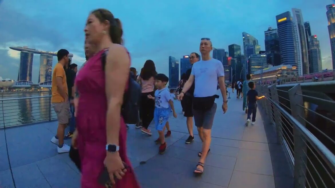 Jubilee Bridge Marina Bay Night Walk – Singapore’s Enchanting Waterfront -4K Walking Tour Jubilee Bridge Marina Bay Night Walk - Singapore's Enchanting Waterfront -4K Walking Tour