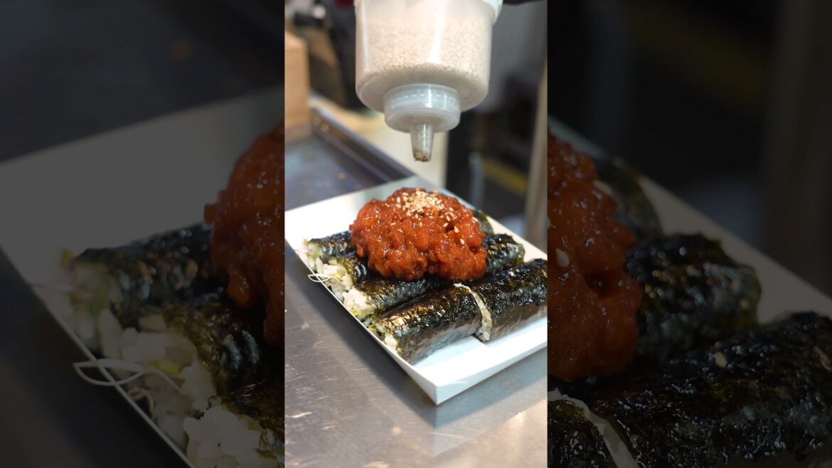 야시장 최초! 미니 육회 김밥│Korean Gimbap with Yukhoe, Beef Tartare│#shorts 야시장 최초! 미니 육회 김밥│Korean Gimbap with Yukhoe, Beef Tartare│#shorts