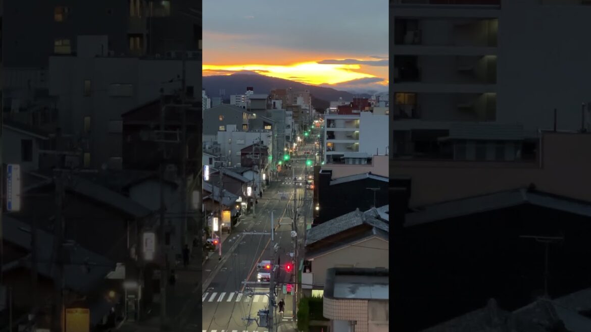 Kyoto sunset #kyoto #travel #japan #sunset #kyotolife #kyotosunset #sunsetview
