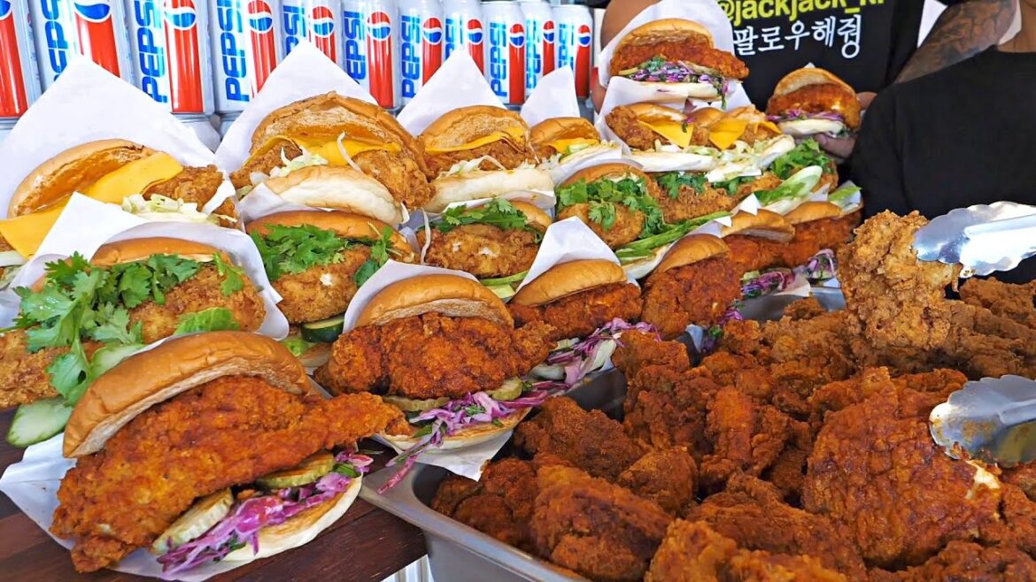 푸짐함이 역대급! 통 닭다리 살로 하루 300개씩 팔리는! 내쉬빌 핫 치킨버거 / american style hot chicken burger / Korean street food 푸짐함이 역대급! 통 닭다리 살로 하루 300개씩 팔리는! 내쉬빌 핫 치킨버거 / american style hot chicken burger / Korean street food