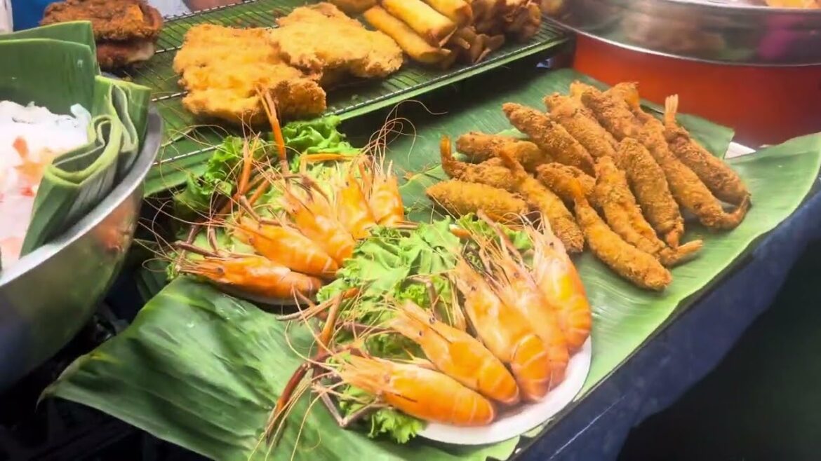 Insane Street Food & Sea Food in Bangkok, Thailand 🇹🇭 2023 ( Night Market Edition )