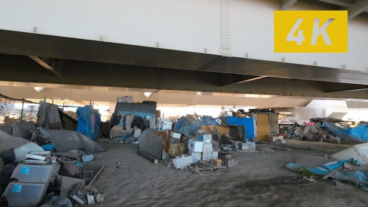 【4K】Walking tour Slums in Japan