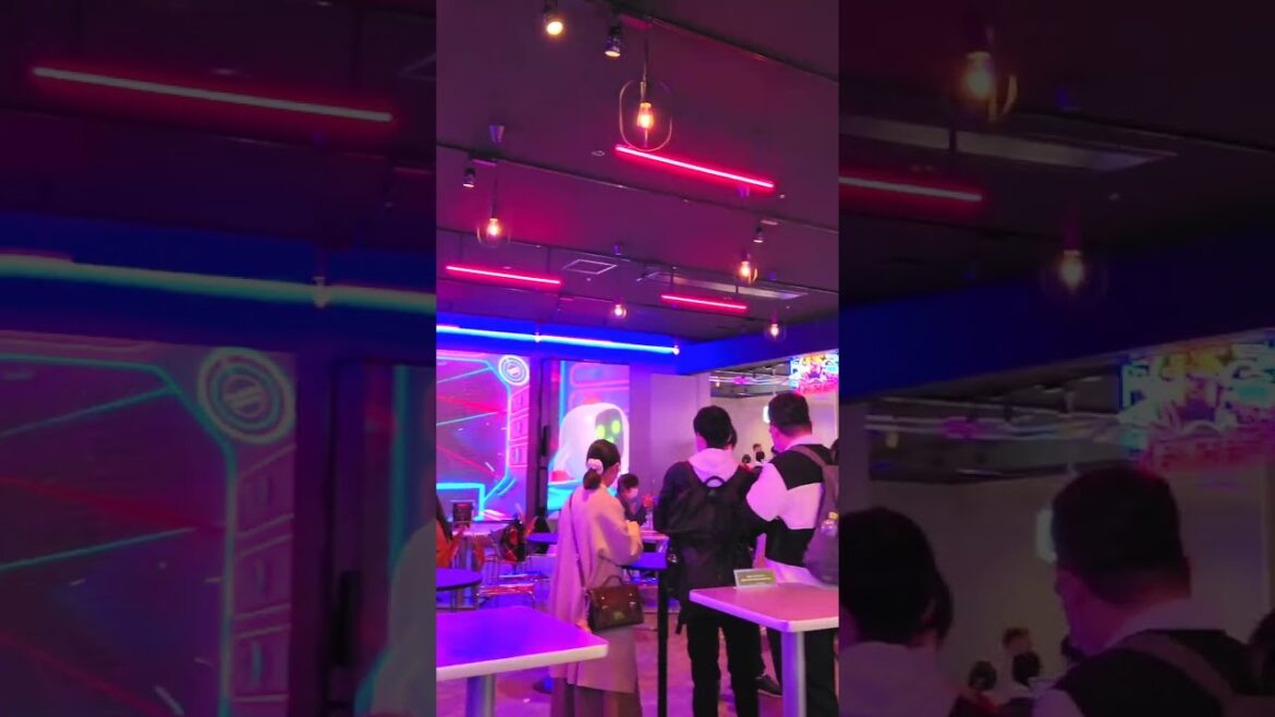 High Tech AI Bar in Japan #shorts #ai #hightech #bar #tokyo #travel #tranding #travelvlog #japanese