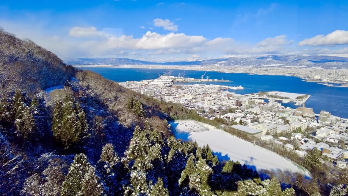 How to Japan - Day 15.5 - Mt.Hakodate Ropeway Aerial Tramway 函館山ロープウェイ山麓