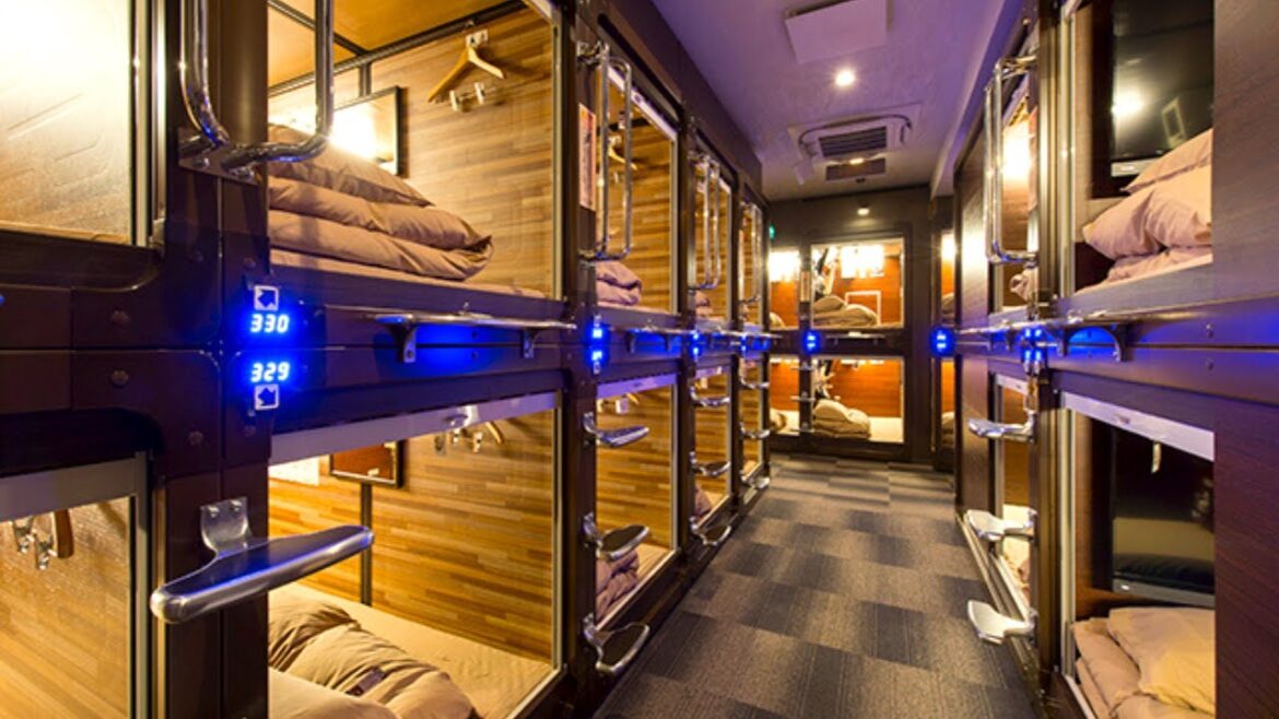 Free Alcohol, Food, and More at a Japanese Capsule Hotel 🍷🍚🥚  Anshin Oyado, Japan Nagoya🇯🇵