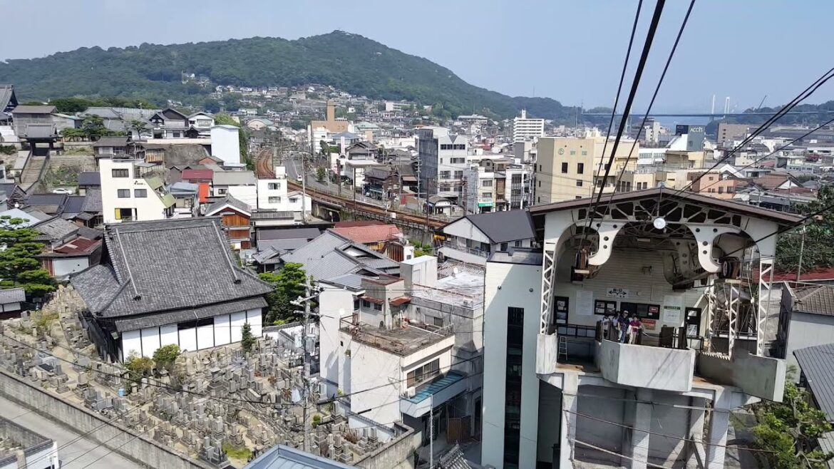 SLife: Senkoji Ropeway Cable Car Ride - Onomichi, Hiroshima, Japan
