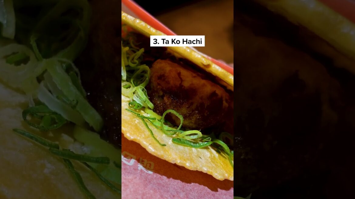 BEST6 JAPANESE STREET FOOD TOUR IN OSAKA, JAPAN #japantravel #japanesefood #japantravelguide