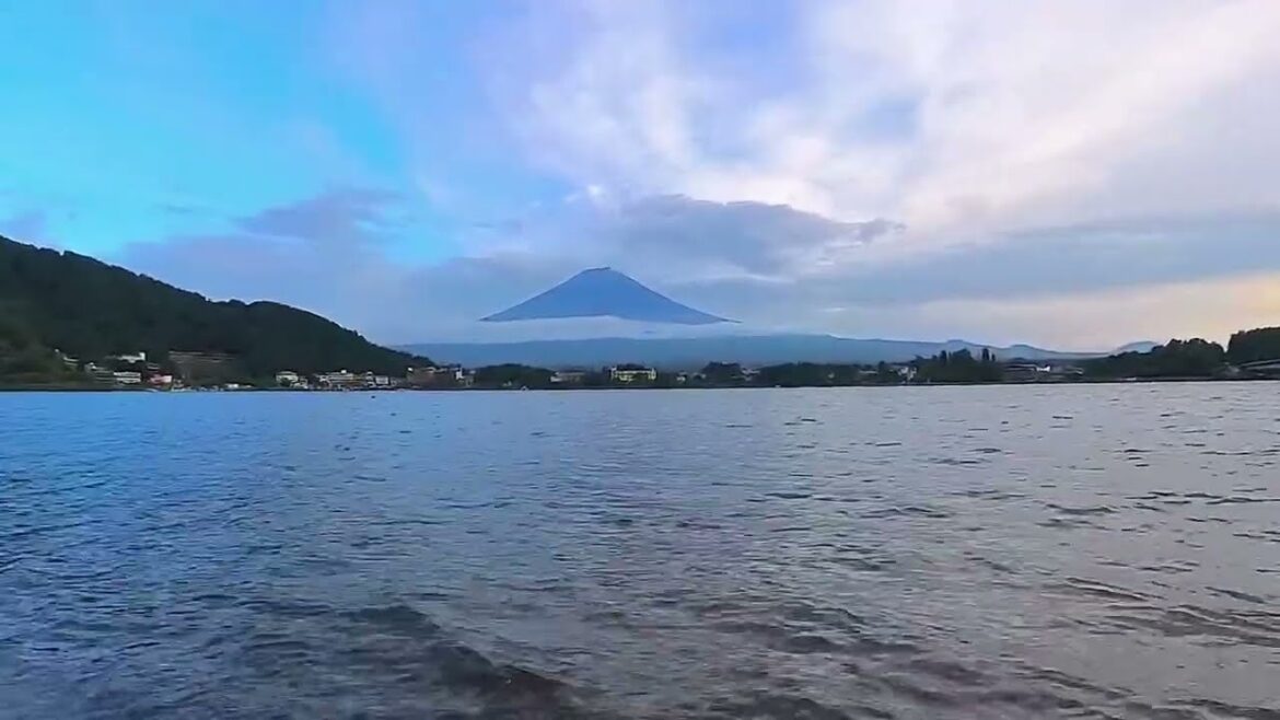 浮富士 Floating Mount Fuji  #富士山 #河口湖 #浮富士 #360video #videoedit #fujisan