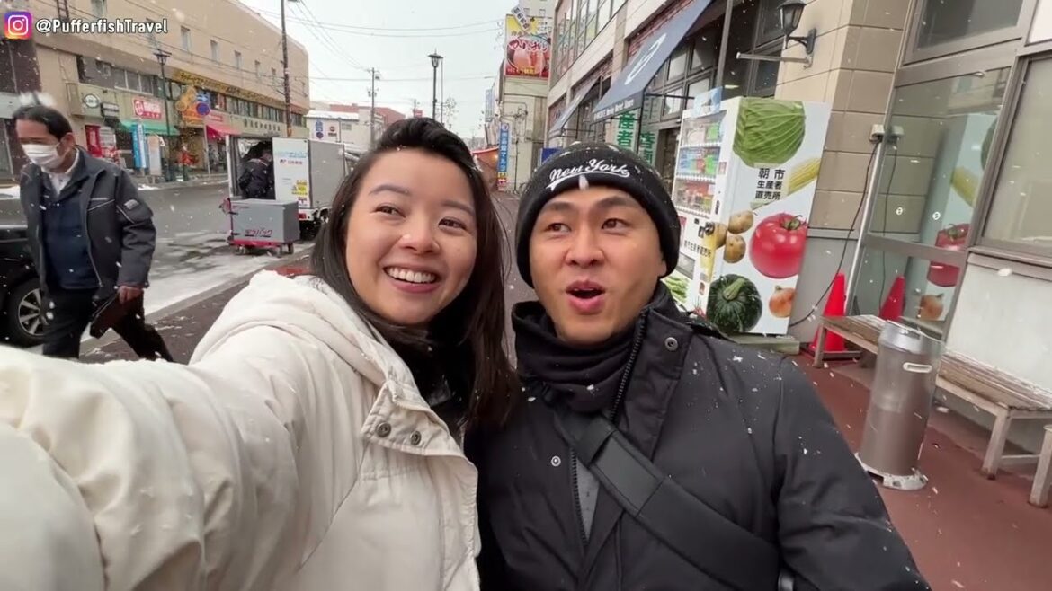 北海道之旅第3天  Day 3 in Hokkaido! Hakodate morning market tour, eating Fresh King Crab!