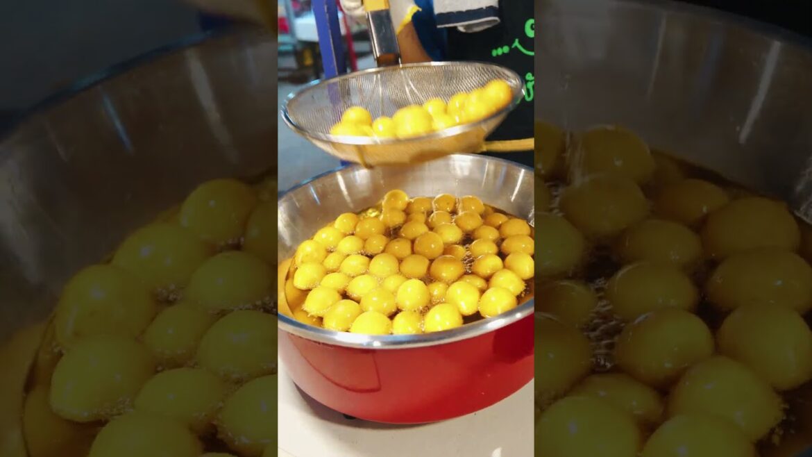 Sweet Potato Balls | Laos Food | Laos🇱🇦 | Vientiane #shorts Sweet Potato Balls | Laos Food | Laos🇱🇦 | Vientiane #shorts