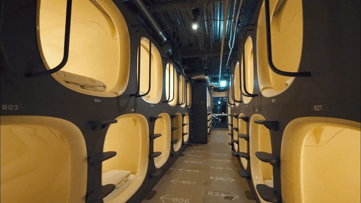 Minimalistic Tokyo Capsule Hotel Experience 🛏️😴