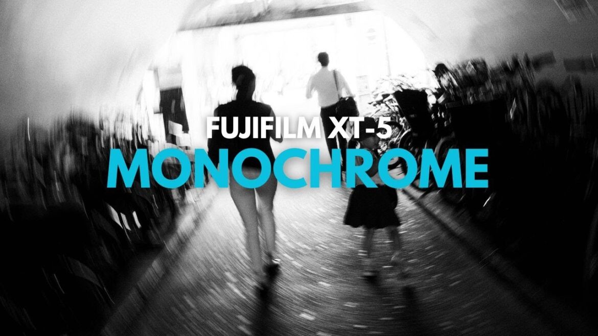 What Life in TOKYO Looks Like - FUJIFILM XT5 Cinematic