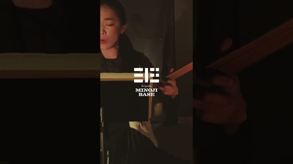 [Japan Travel] Tokiwazu Tsunaho (常磐津綱鵬) at MINOJI BASE. [Japanese Culture, Nagoya, Samisen] #Shorts