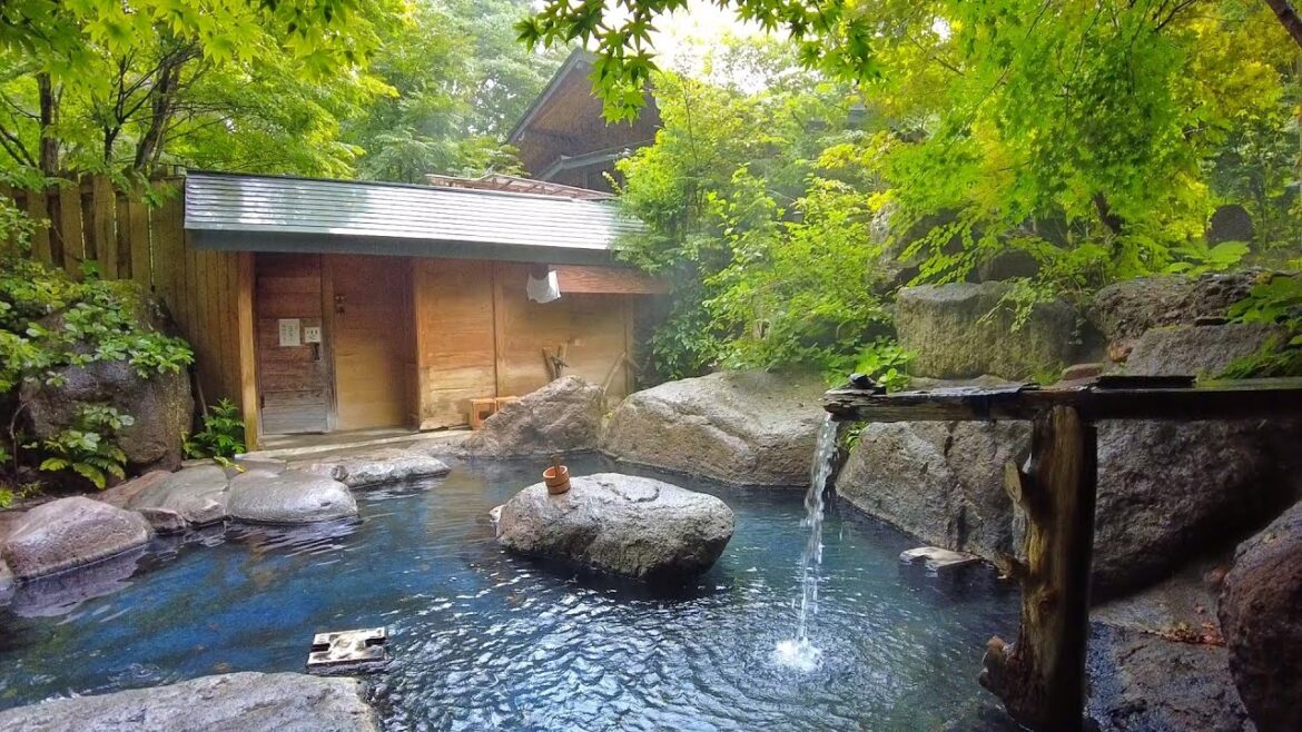 Staying at Hitou Onsen Ryokan with Open-air Bath Next to a Waterfall in Tochigi | Hatcho-no-Yu ASMR