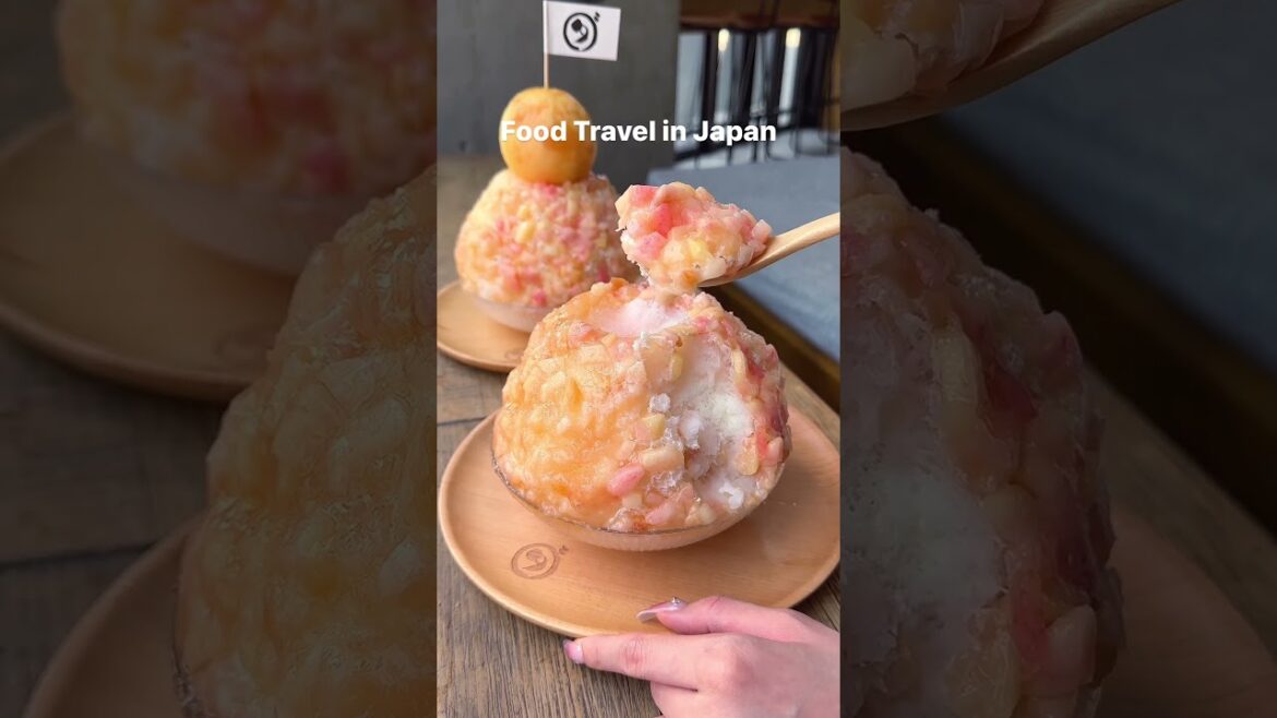 🍑 Creamy Grinding Ice And Peaches #food #peaches #japan #vlog #foodie #streetfood #cute #shorts 🍑