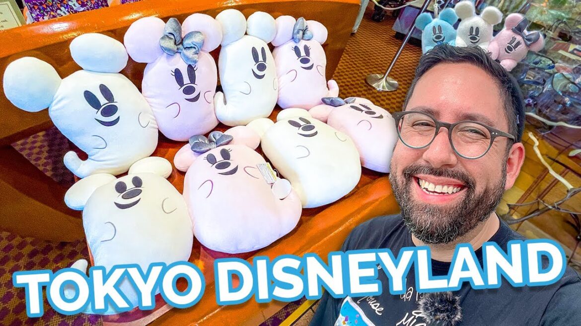 Exclusive Tokyo Disneyland Halloween Merch Haul & Tour 2023!