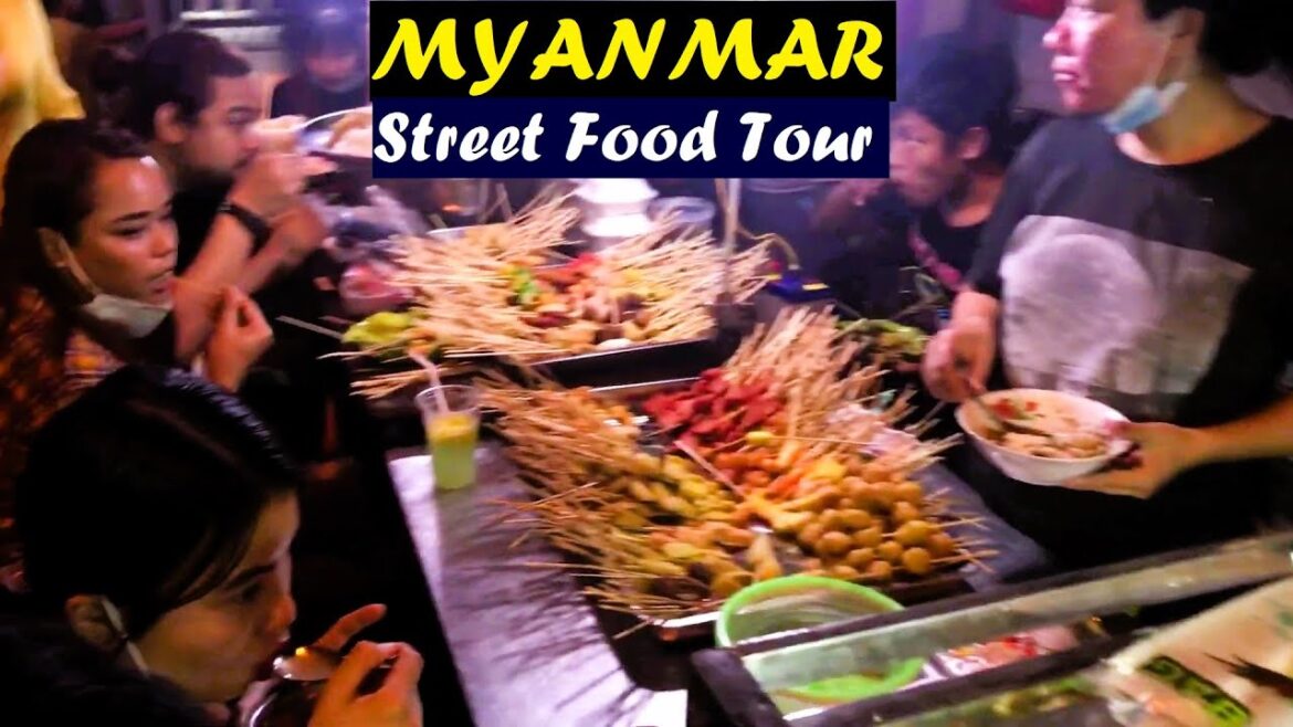 🇲🇲 Myanmar street food tour in Yangon on a lively evening 🇲🇲 Myanmar street food tour in Yangon on a lively evening