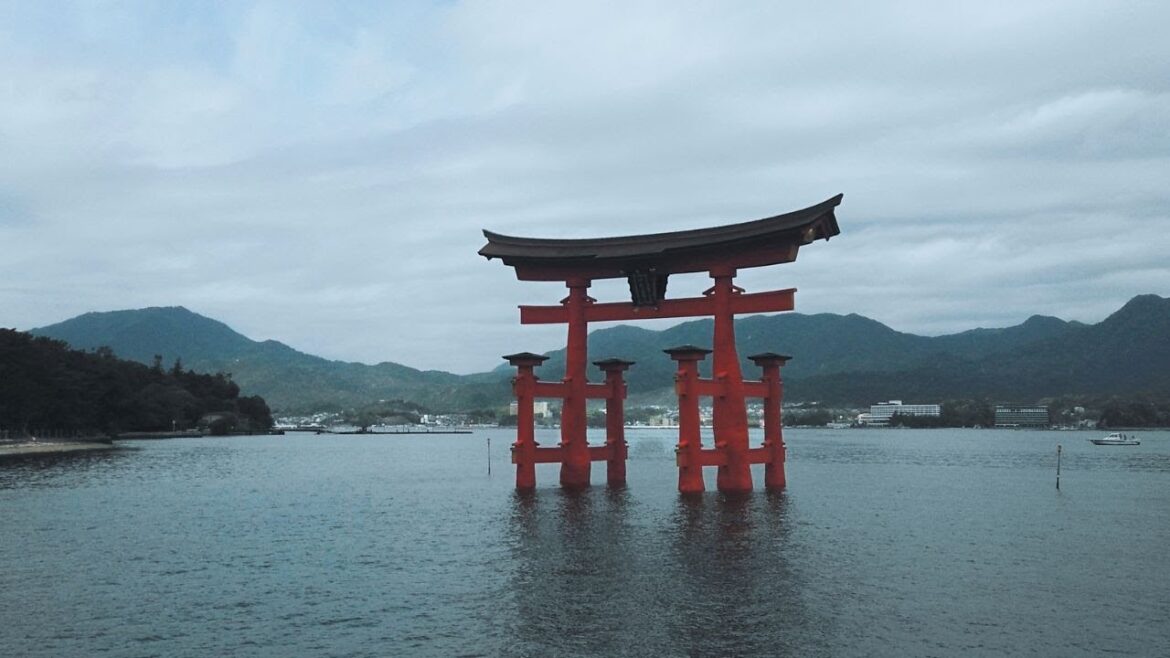 Travel to Miyajima in Hiroshima | Japan Travel Walking 4K Travel to Miyajima in Hiroshima | Japan Travel Walking 4K