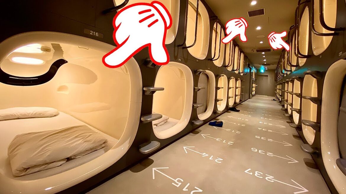 Trying Cheap Spaceship-like Capsule Hotel in Tokyo Japan😪🛌Nine Hours Suidobashi 9h🇯🇵