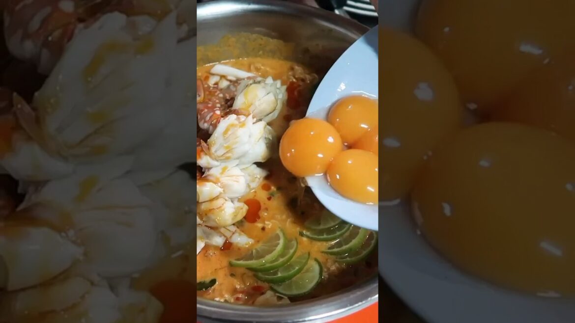 Famous Tom Yum Mama Noodles - Thai Street Food