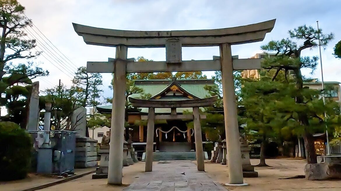 japan walking tour | Kanda Shrine in Ujinamiyuki