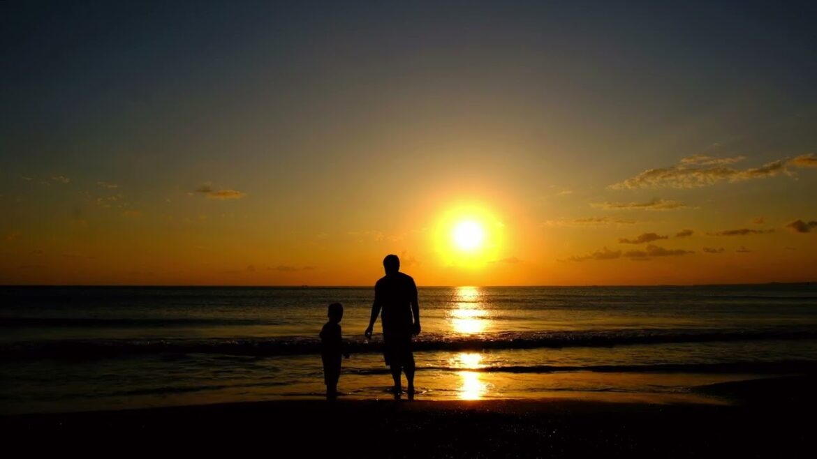 Nature's Farewell: The Beauty of a Setting Sun at Iwai Coast