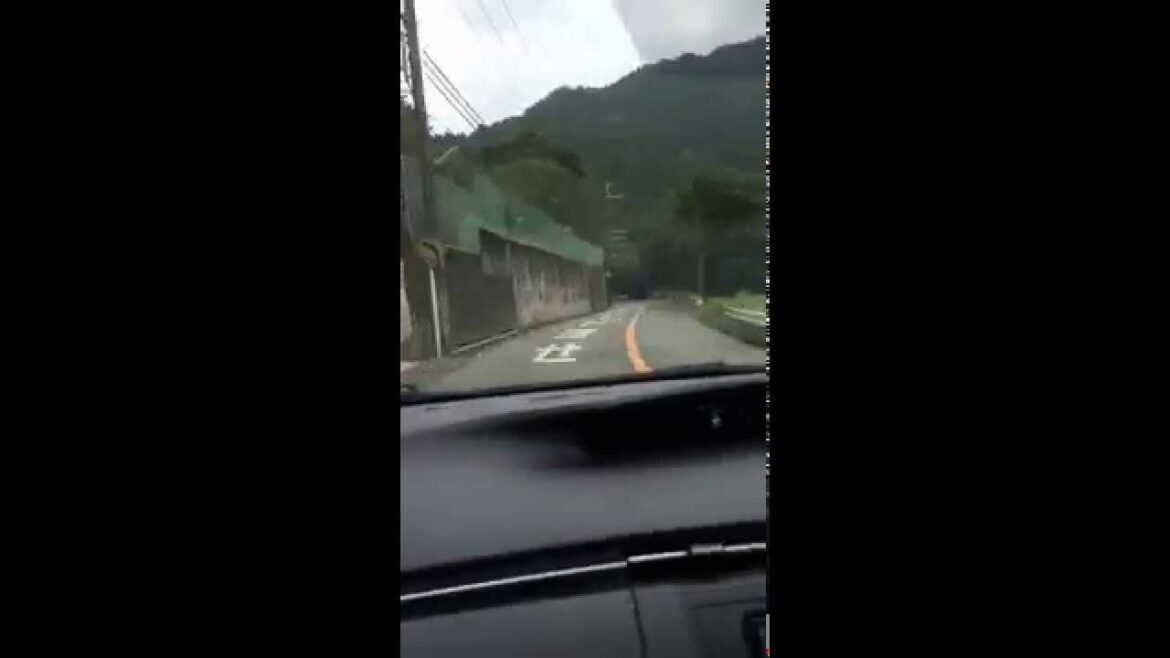 World's Fastest Car Trip Down a Narrow, Dangerous Road in Osaka, Japan