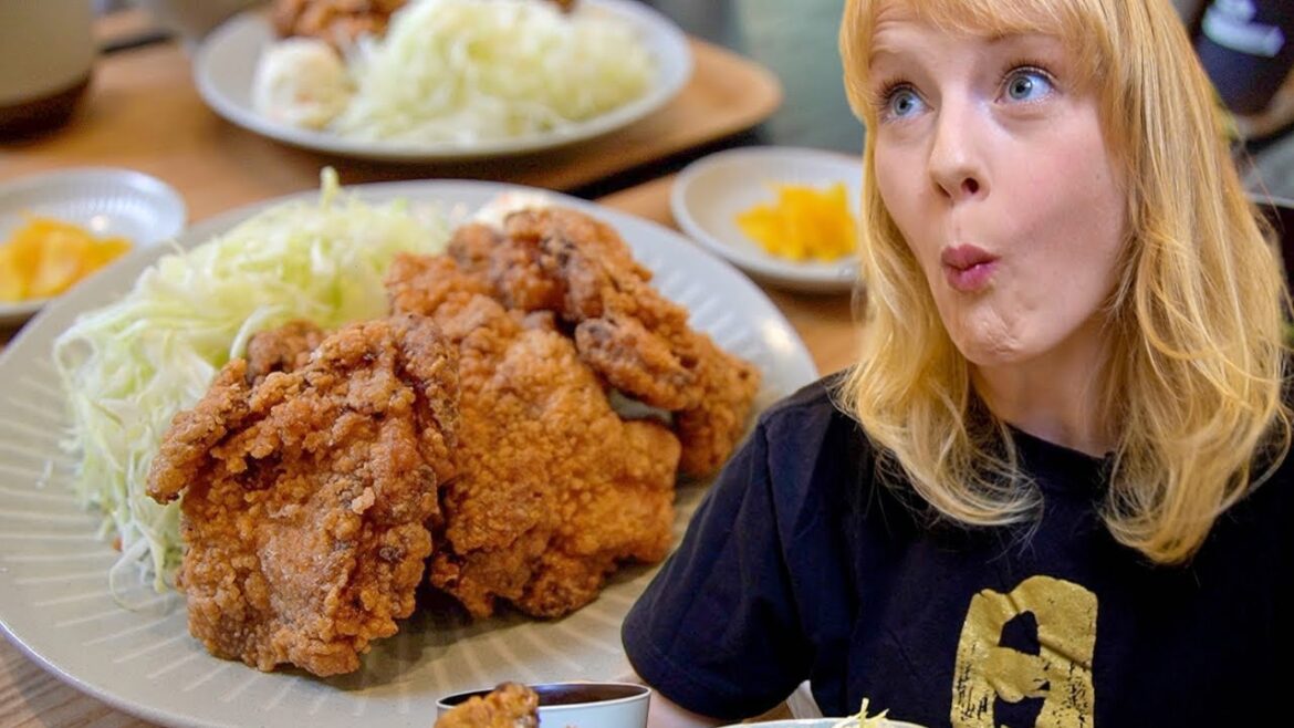 Mountains of JAPANESE FRIED CHICKEN!! We Try Hokkaido’s Soul Food Japanese People Haven’t Heard Of!