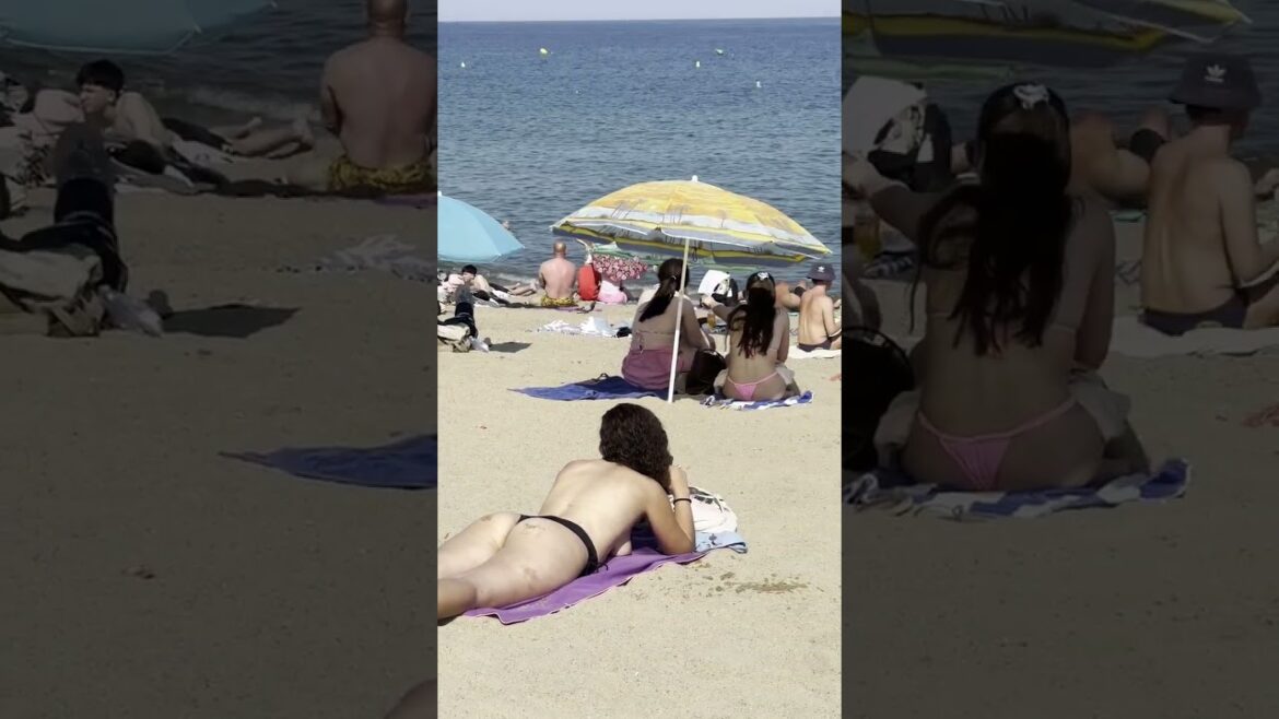 🇪🇸 Sunny day at Barcelona beach