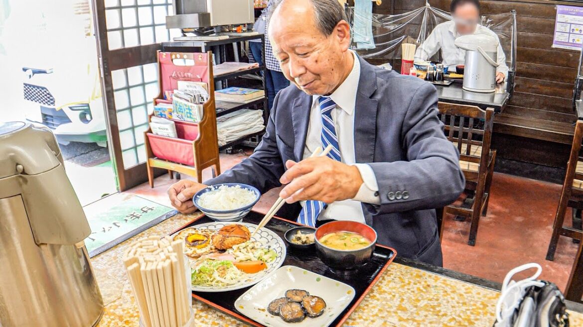 かつ丼!天ぷら!働く男たちを支えるガッツリ大衆食堂の爆売れ定食メシ丨Japanese Good Old Diner かつ丼!天ぷら!働く男たちを支えるガッツリ大衆食堂の爆売れ定食メシ丨Japanese Good Old Diner